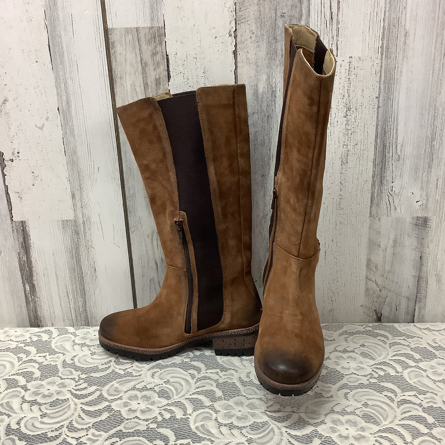 Very Volatile Size 8.5 Boots