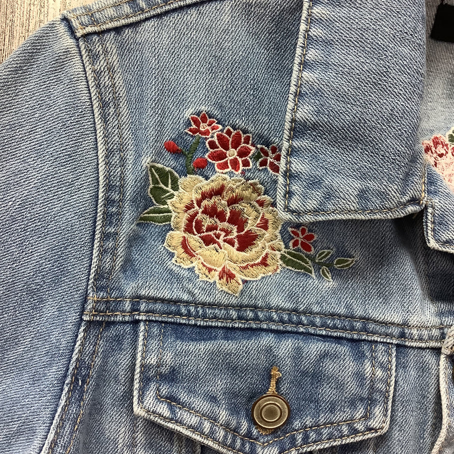 Forever 21 Size Sm Embroidered Junior Denim Jacket
