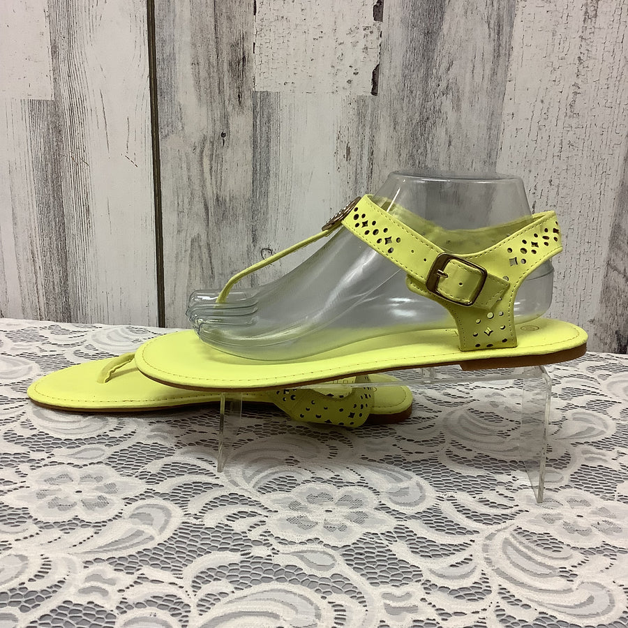 Rouge Size 10 Sandals
