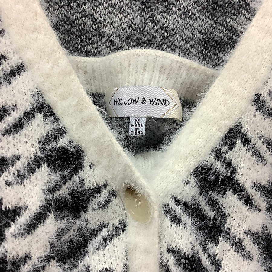 Willow & Wind Size Med Cardigans