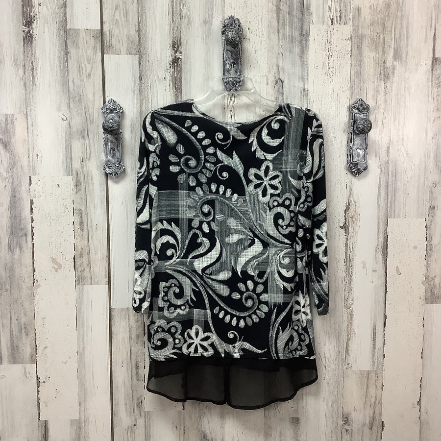 CHICO'S Size Med Shirts & Blouses