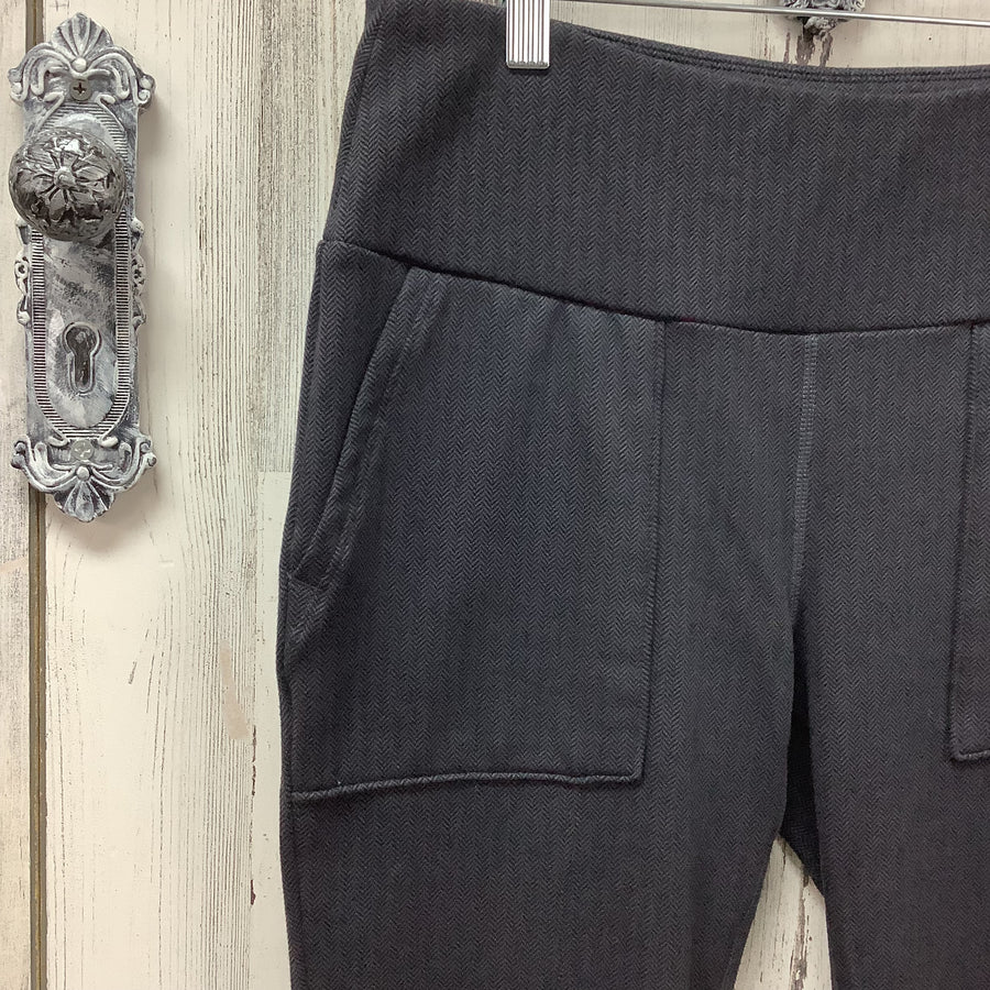 Mondetta Size Med Leggings & Jeggings