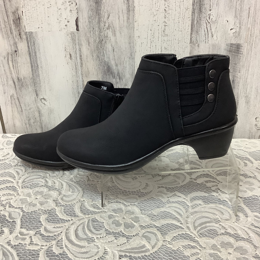 Easy Street Size 7 Boots