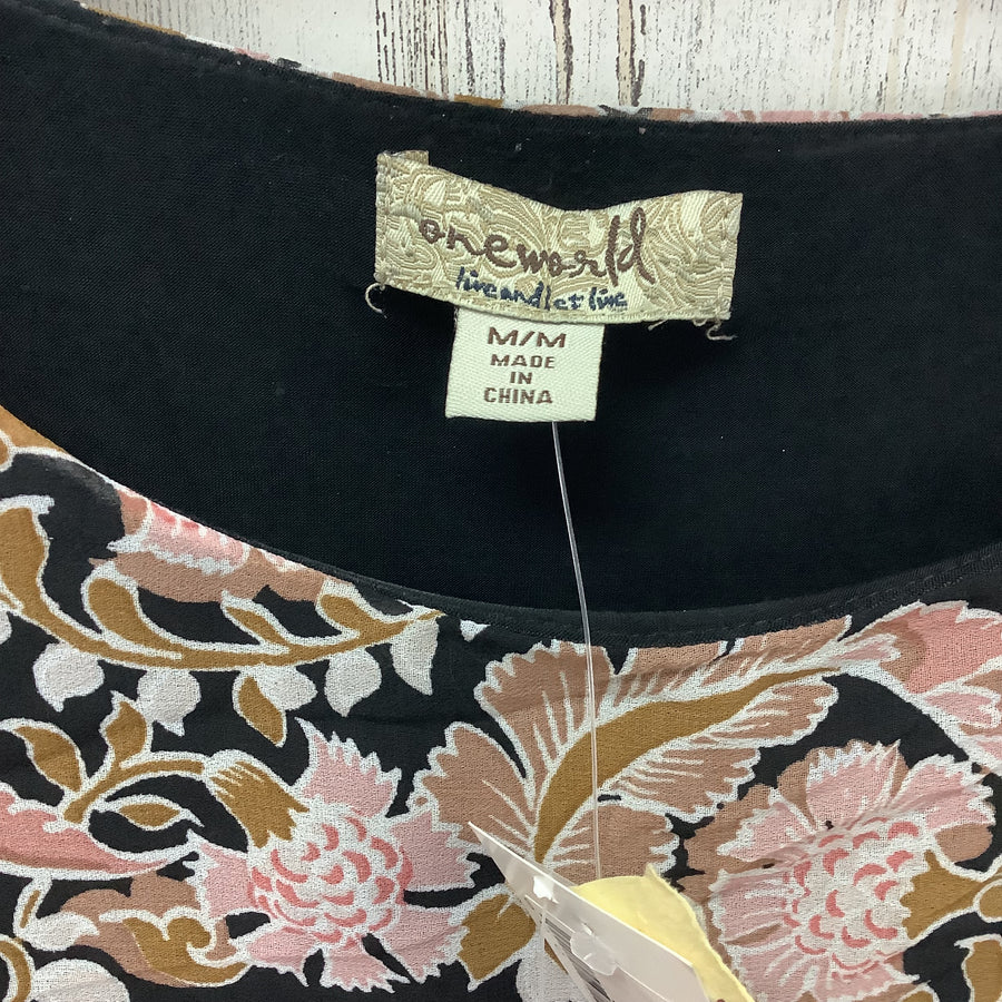 One world Size Med Shirts & Blouses