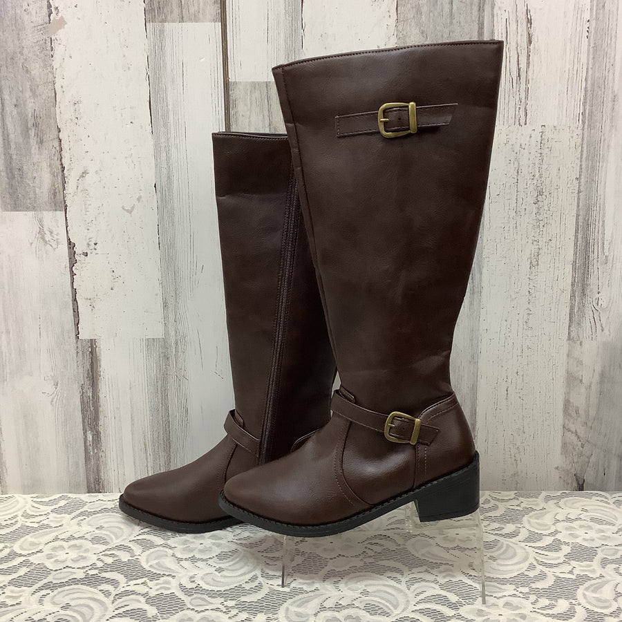 Unknown Size 6.5-7 Boots