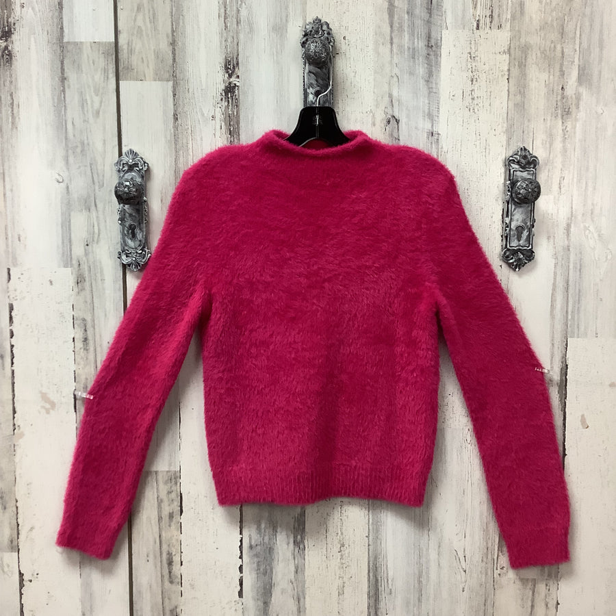 Universal Thread Size XS Pullover