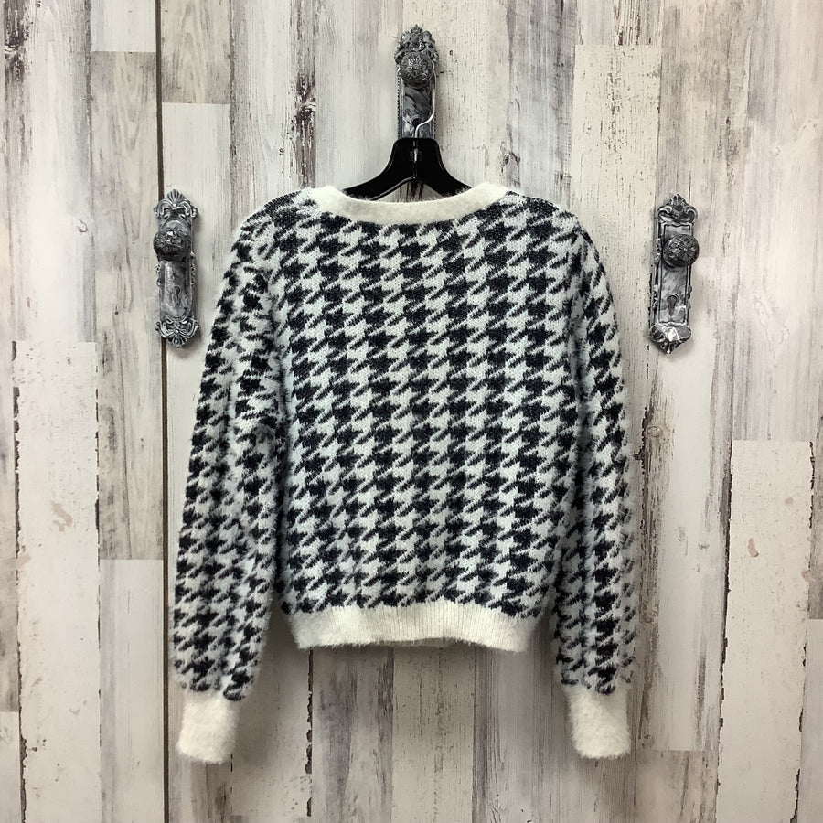 Willow & Wind Size Med Cardigans
