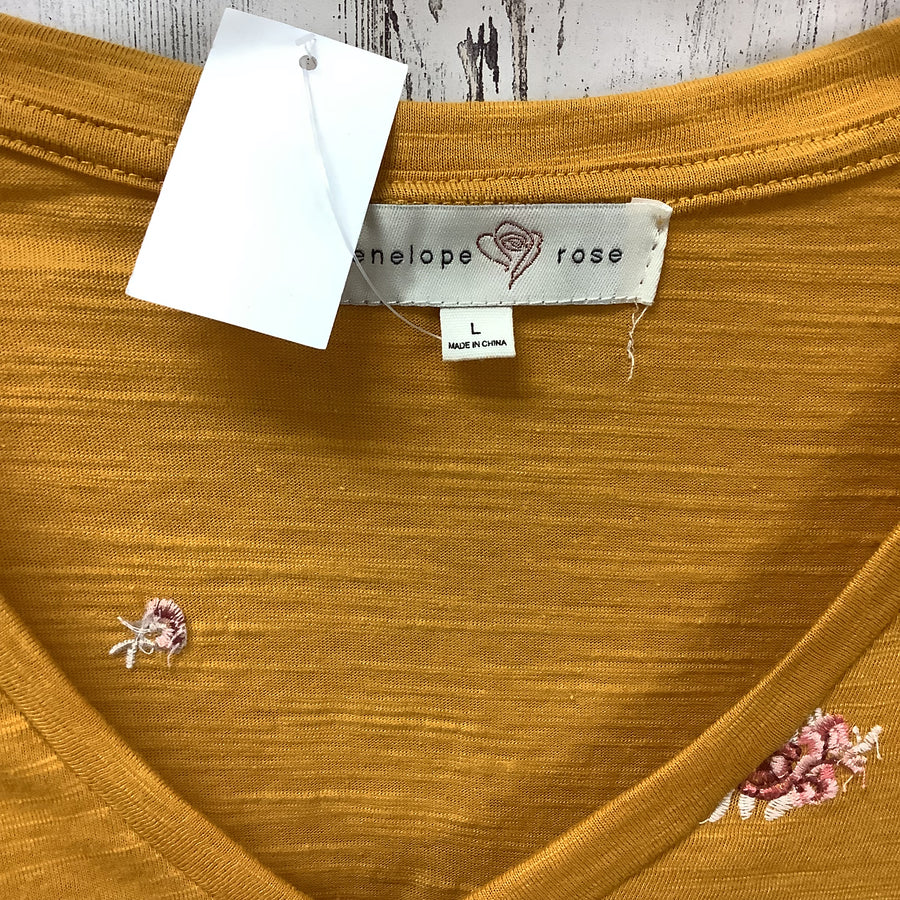 Penelope Rose Size Lg Shirts & Blouses