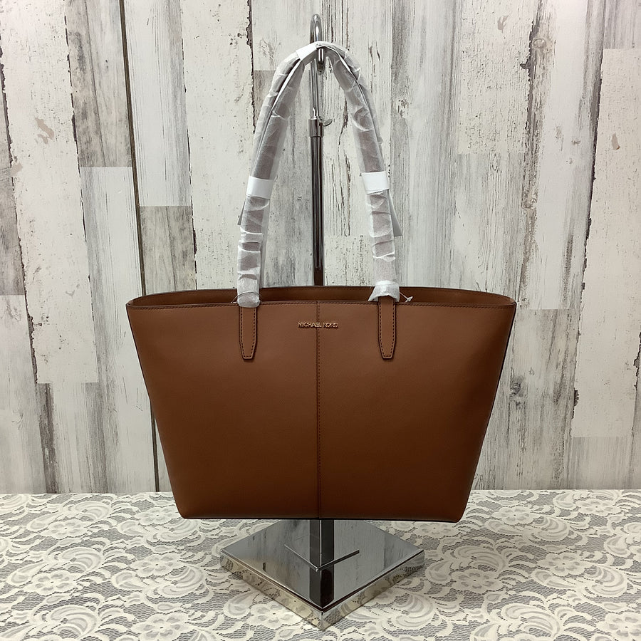 Michael Kors Size Large Totes