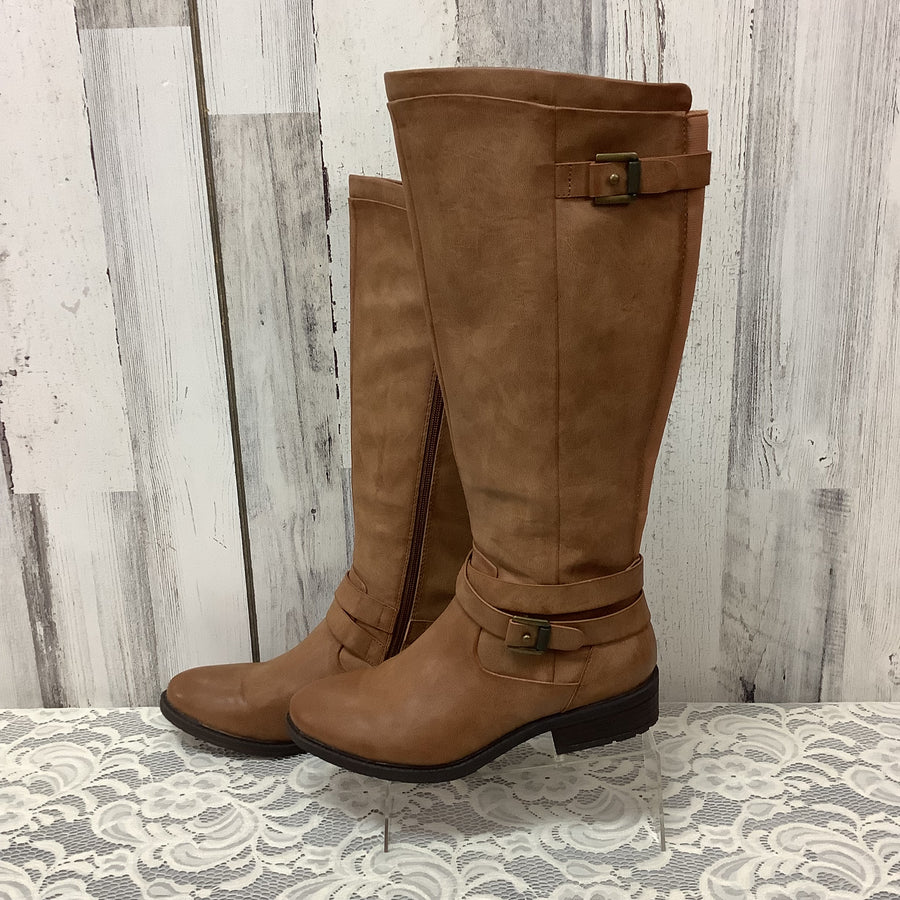 Bare Traps Size 8 Boots