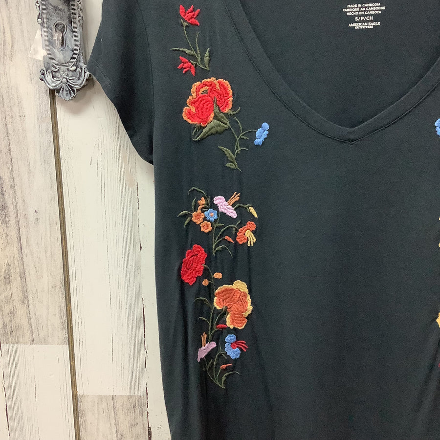 American Eagle Size Small Shirts & Blouses