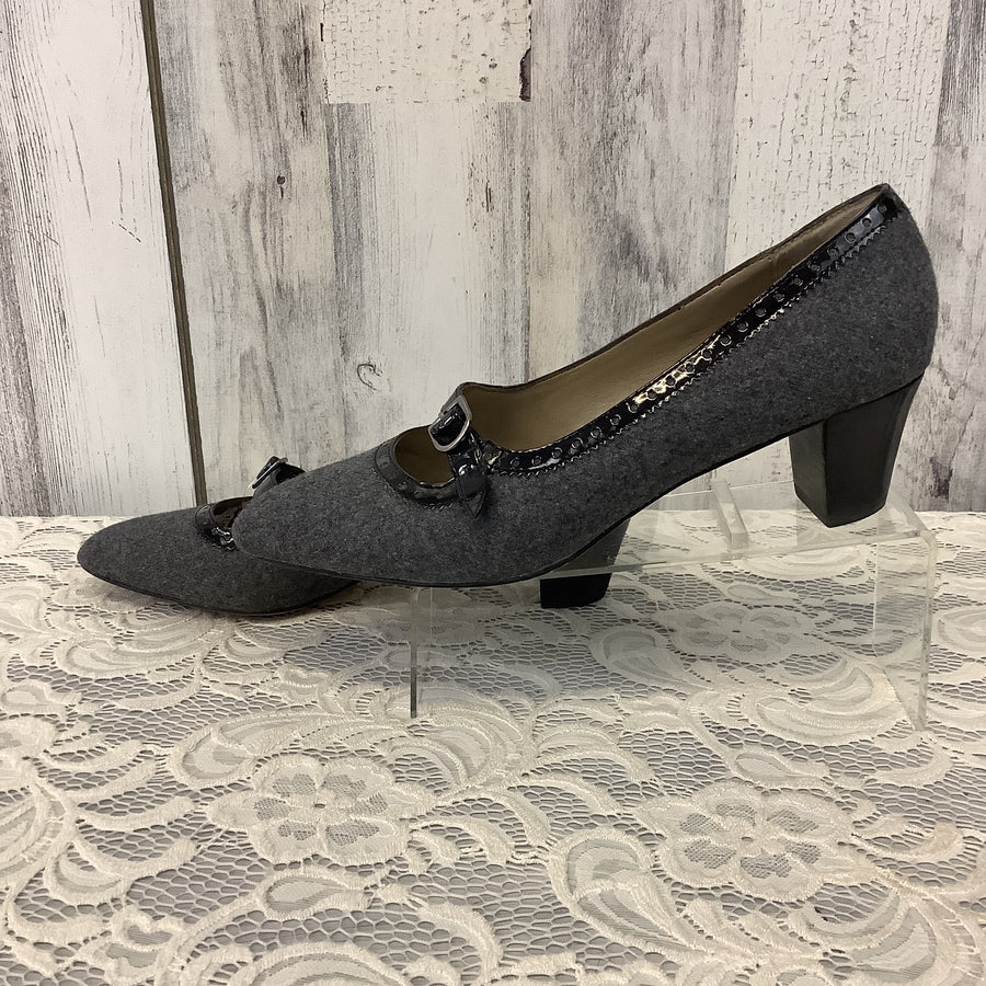 Liz Claiborne Size 7.5 Heels