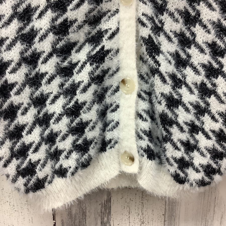 Willow & Wind Size Med Cardigans