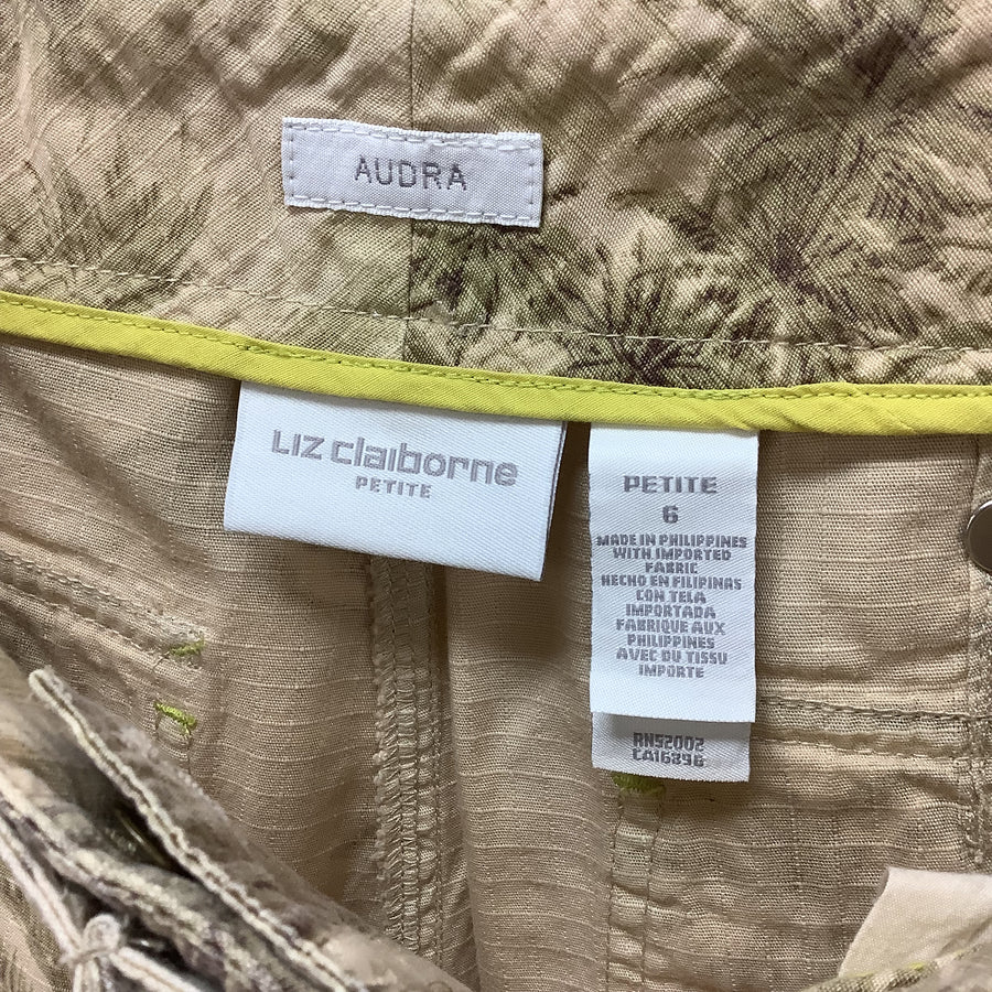 Liz Claiborne Size 6 P Capris
