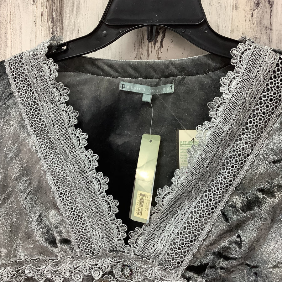 Passion Concept Size Large Lacy Velour Boho Blouse