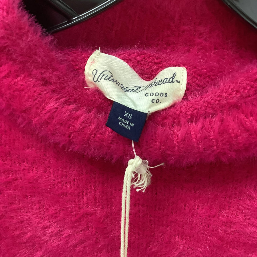 Universal Thread Size XS Pullover