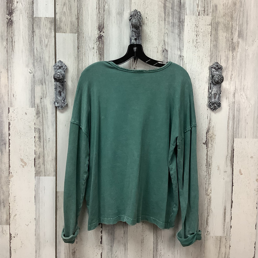 easel Size Small Shirts & Blouses