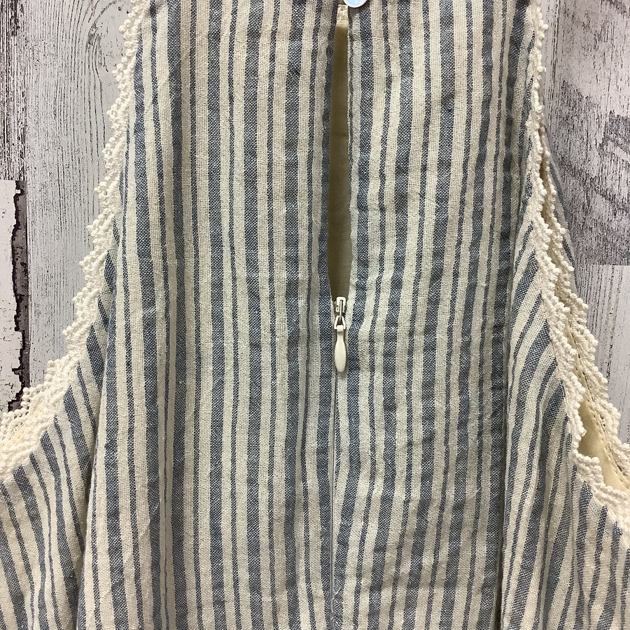 altard state Size Med Junior Dress