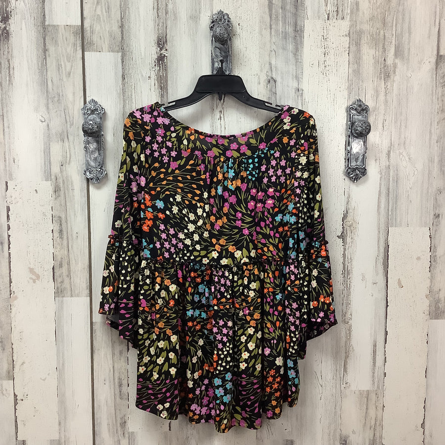 Robert Louis Size Sm Shirts & Blouses