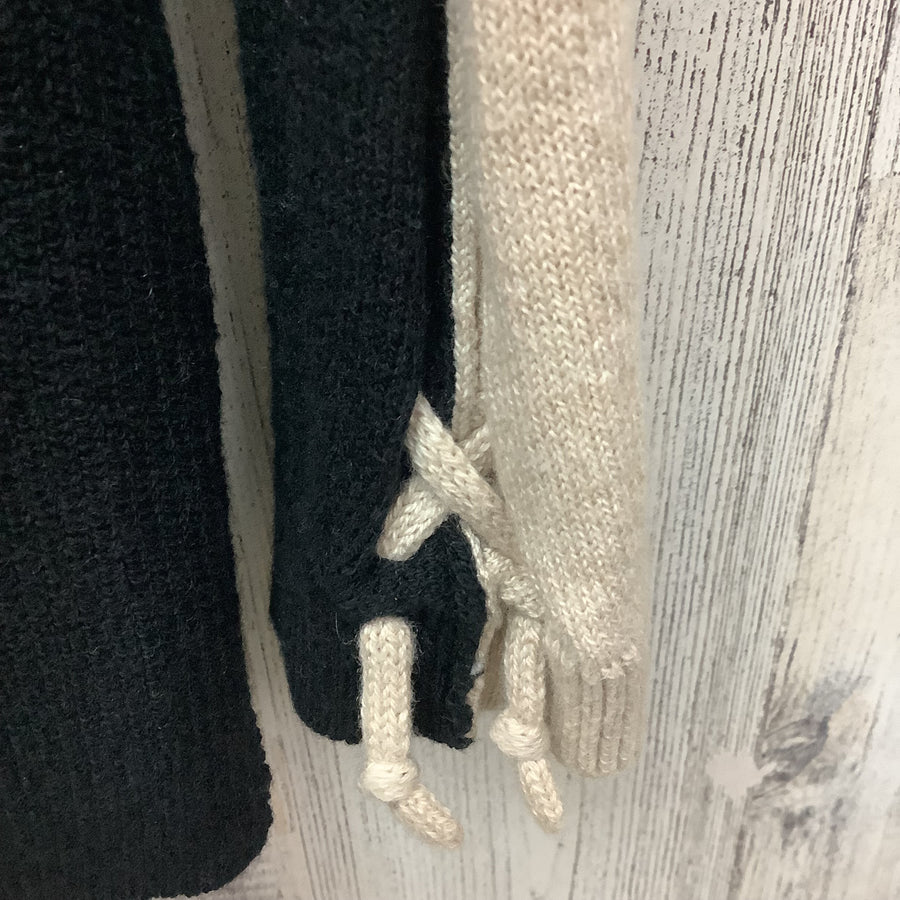 Label + Thread Size Sm Pullover