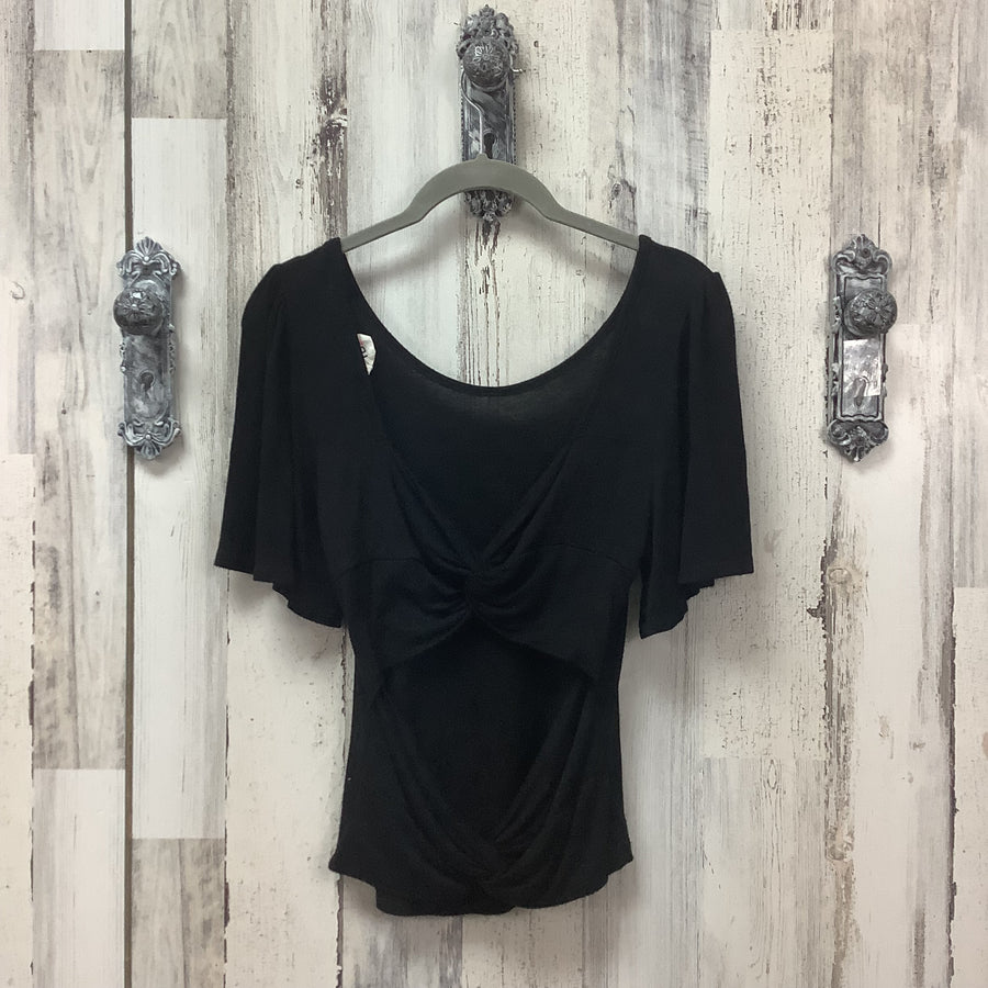 Bi Bi Size Med Shirts & Blouses