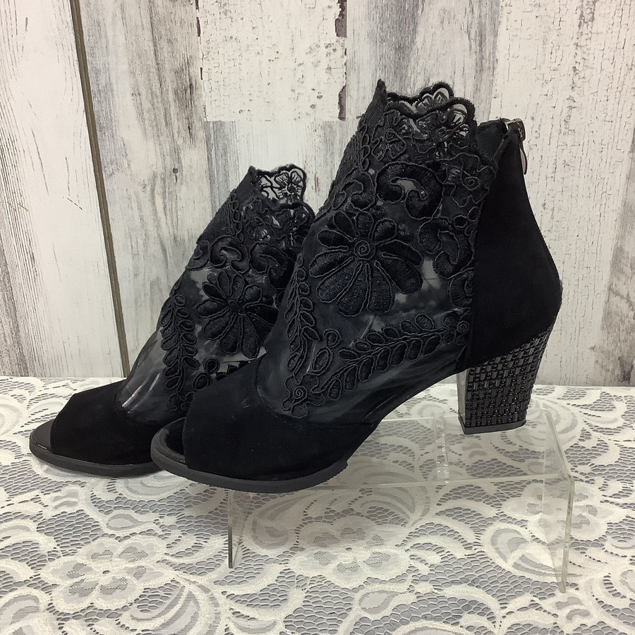 Unknown Size 7.5 Heels