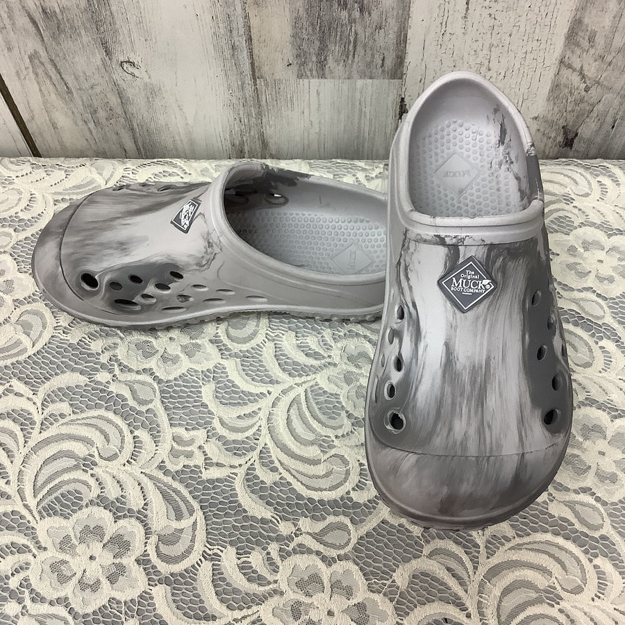 Muck Boot Co. Size 6 Casual Slip On