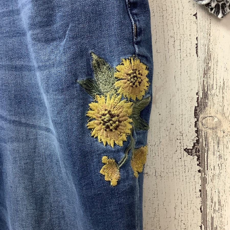Royalty For Me Size 16 Sunflower Embroidered Mid Rise Jeans