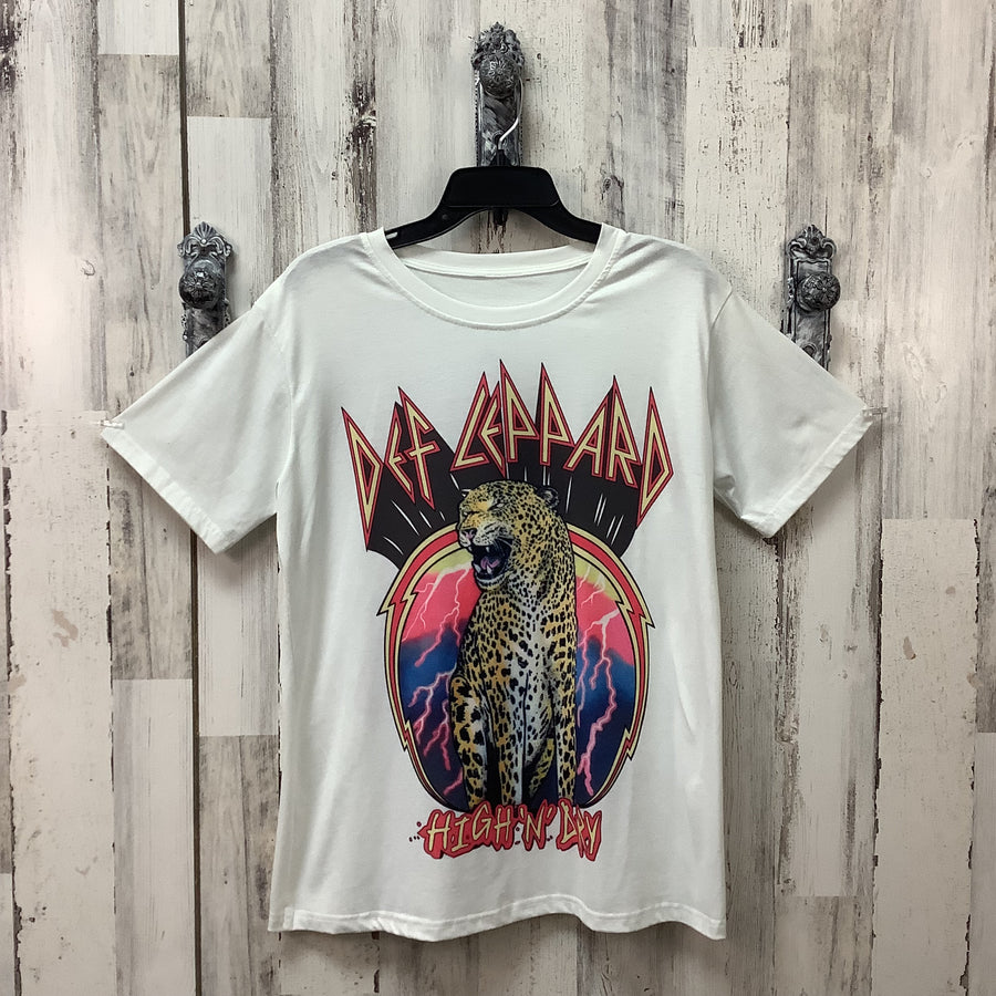 Deff Leppard Size Large Tees