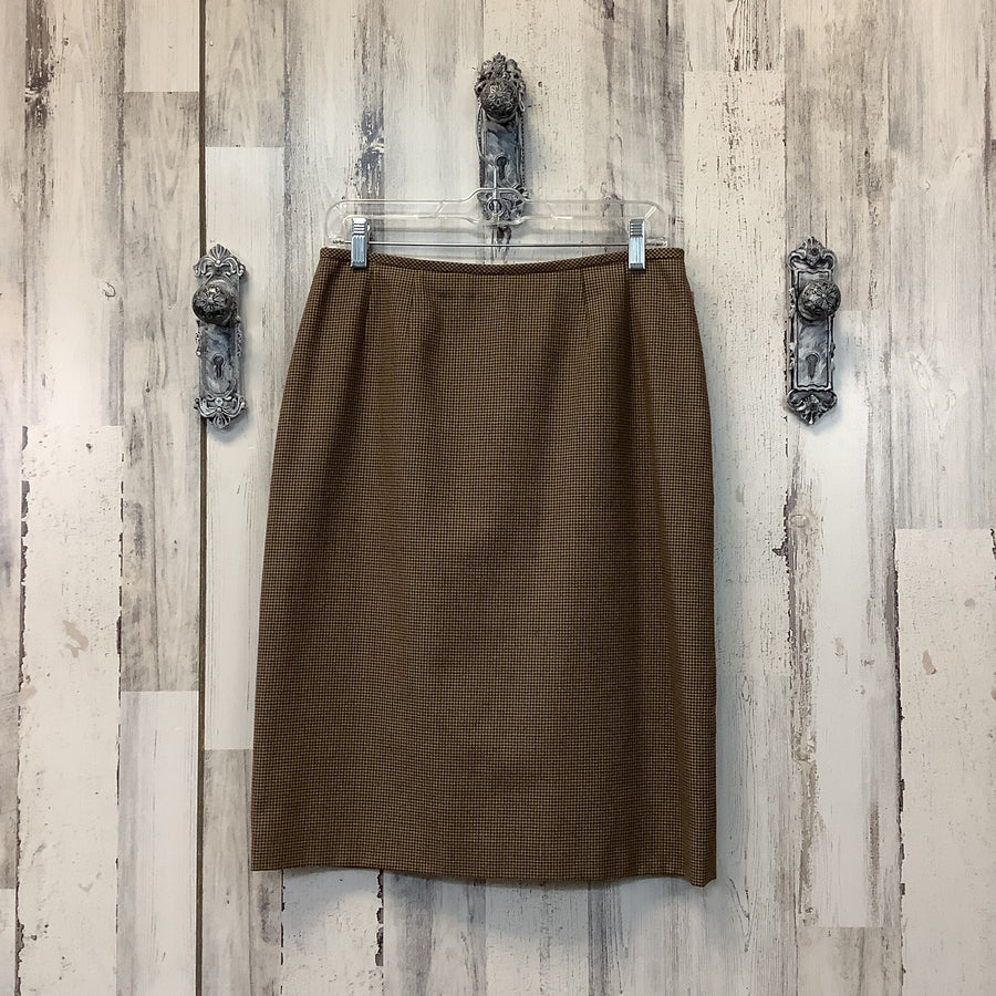 Tahari Size Med Skirt