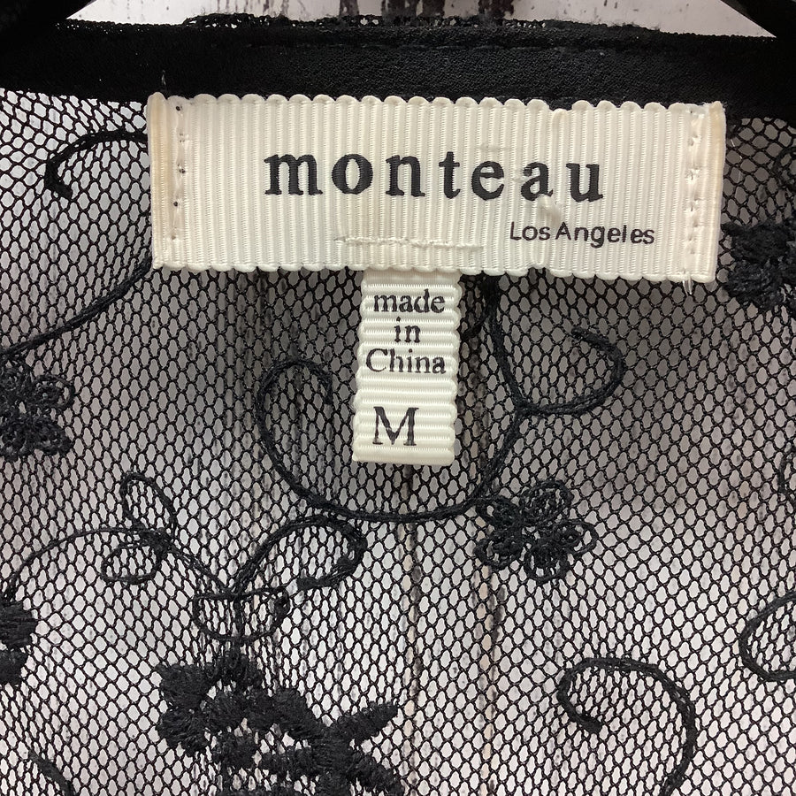 monteau Size Med Shrugs & Shawls