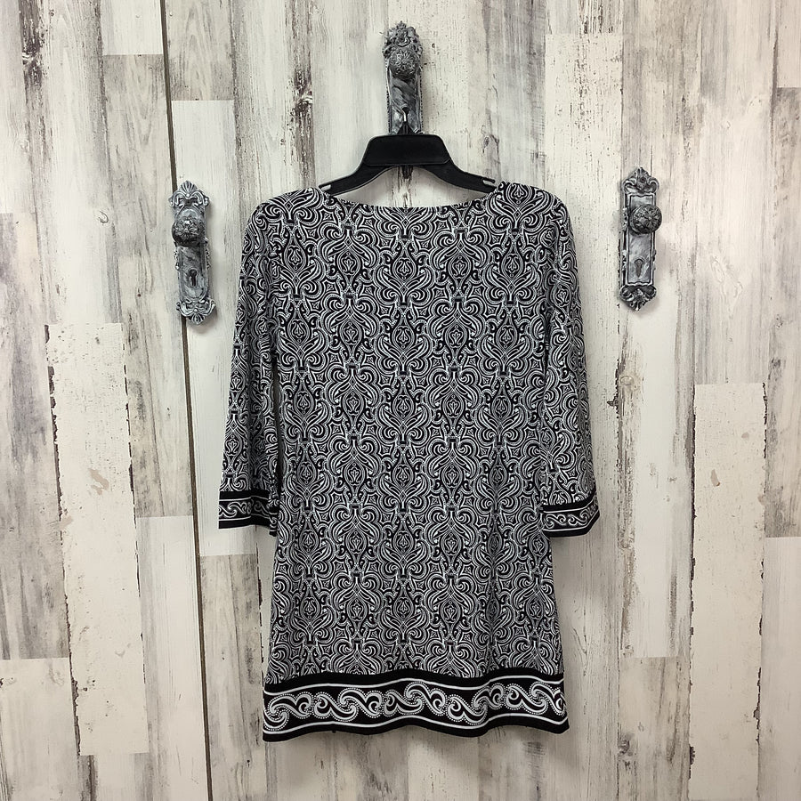White House Black Market Size XS Tunics