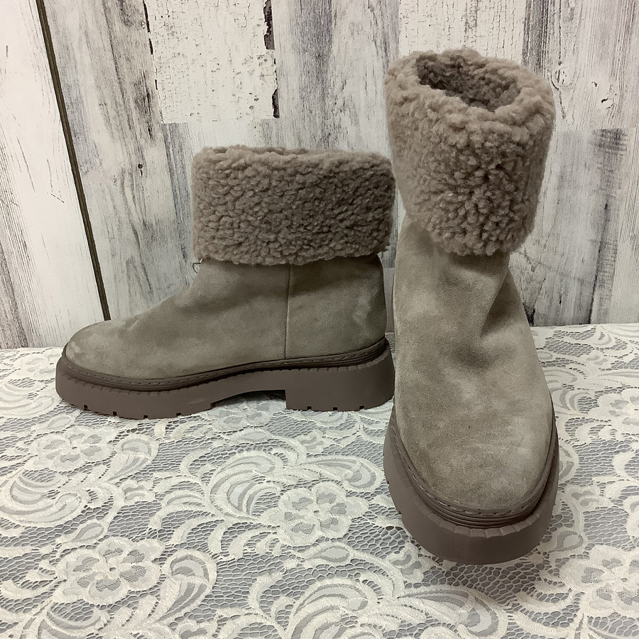 Marc Fisher Size 9 Boots
