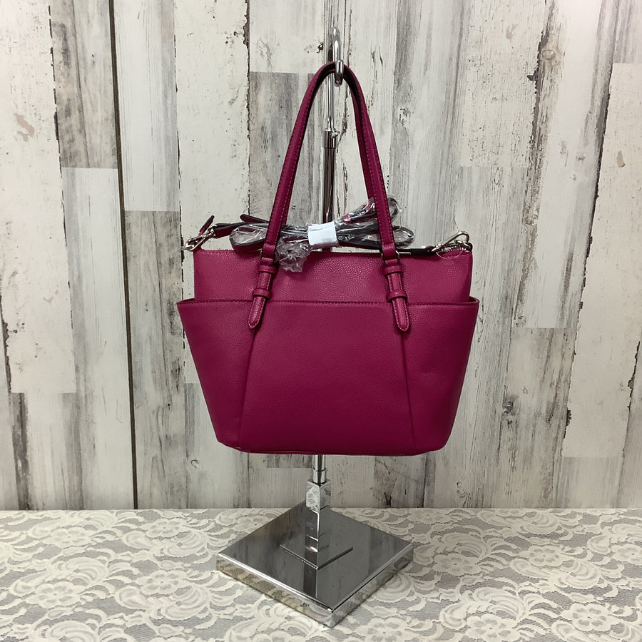 Dana  Buchman Size Med Handbags