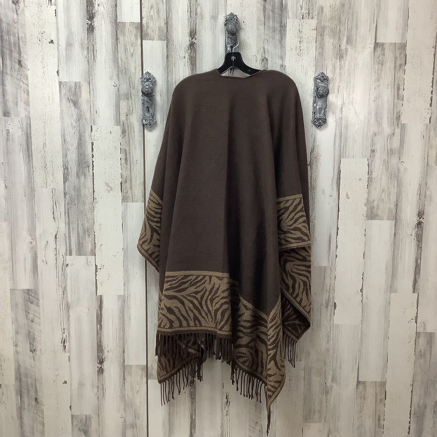 V. Fraas One Size Shrugs & Shawls