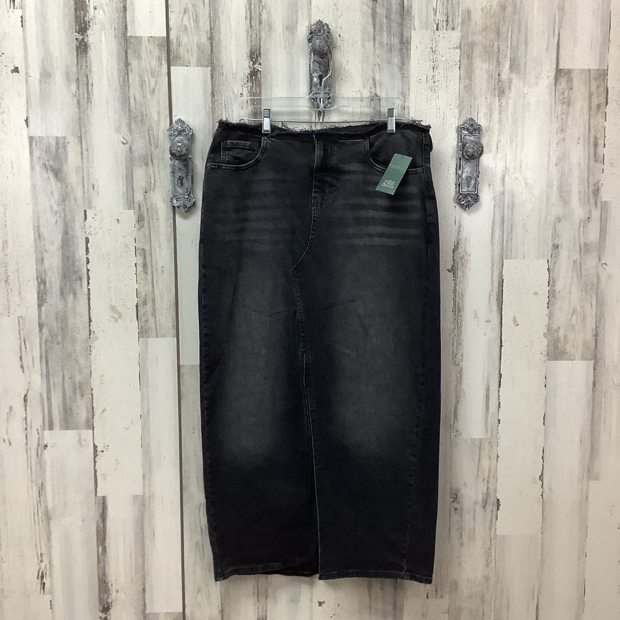 Wild Fable Size Large Junior Black Denim Skirt