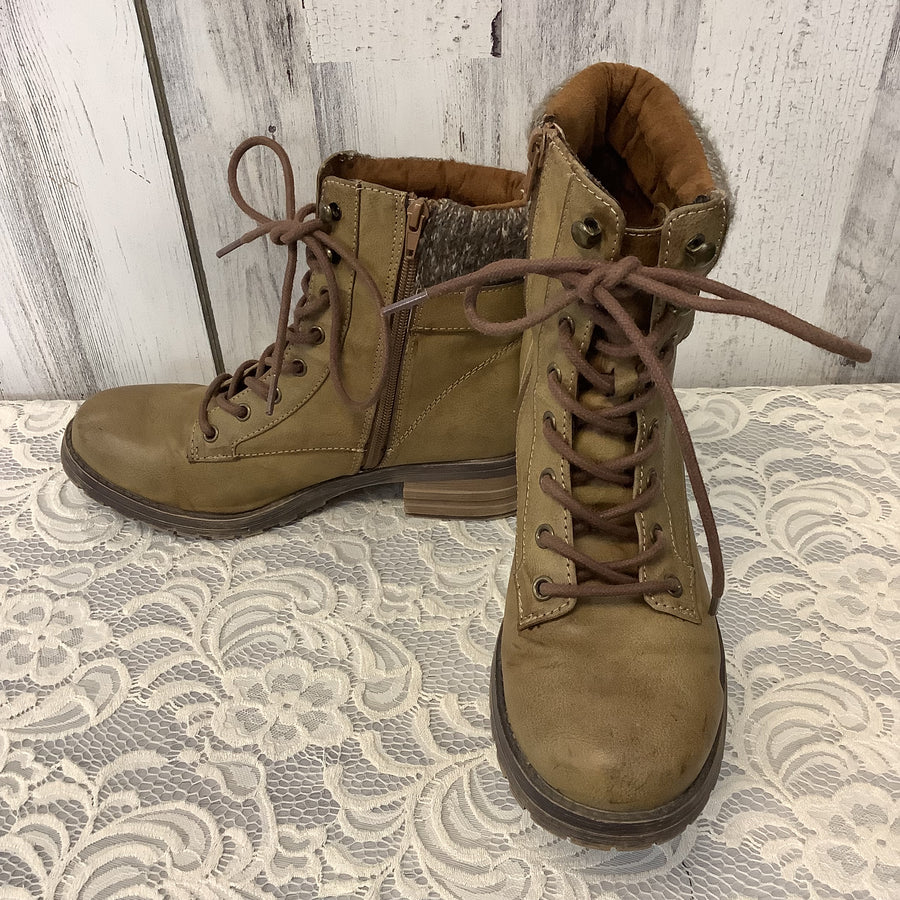 Sugar Size 8.5 Boots