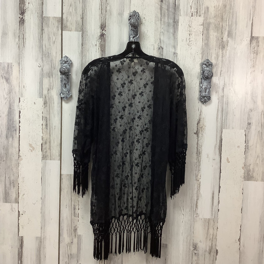 monteau Size Med Shrugs & Shawls