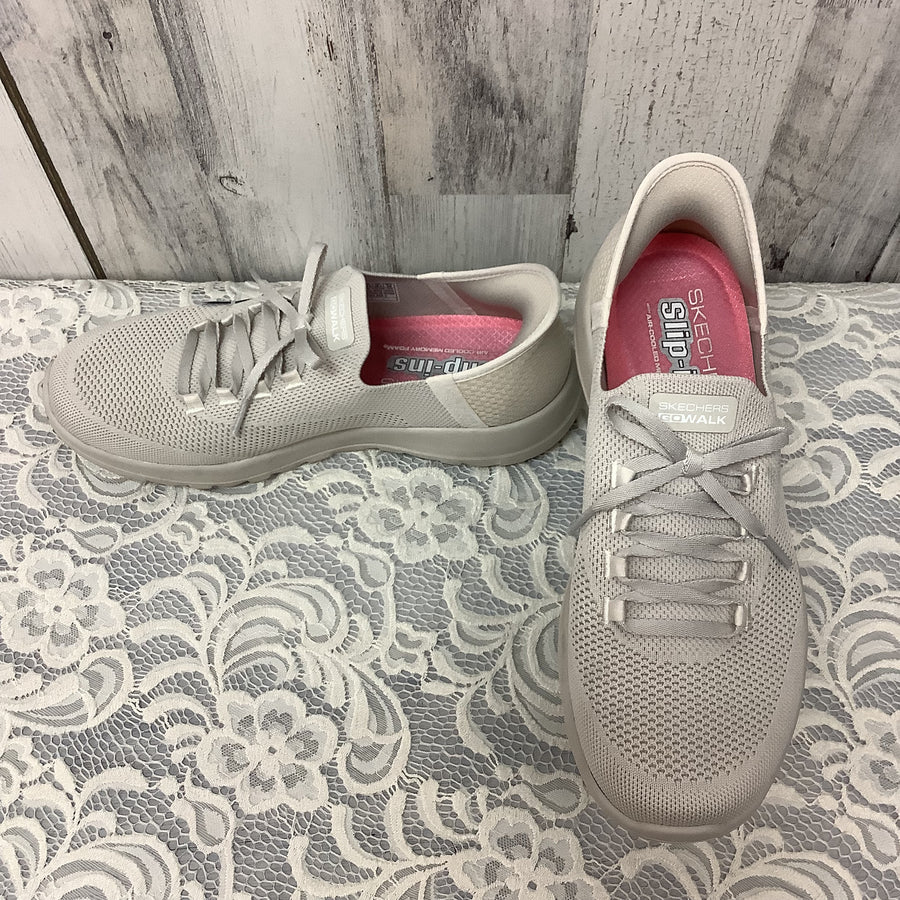 Skechers Size 9.5 Sneakers