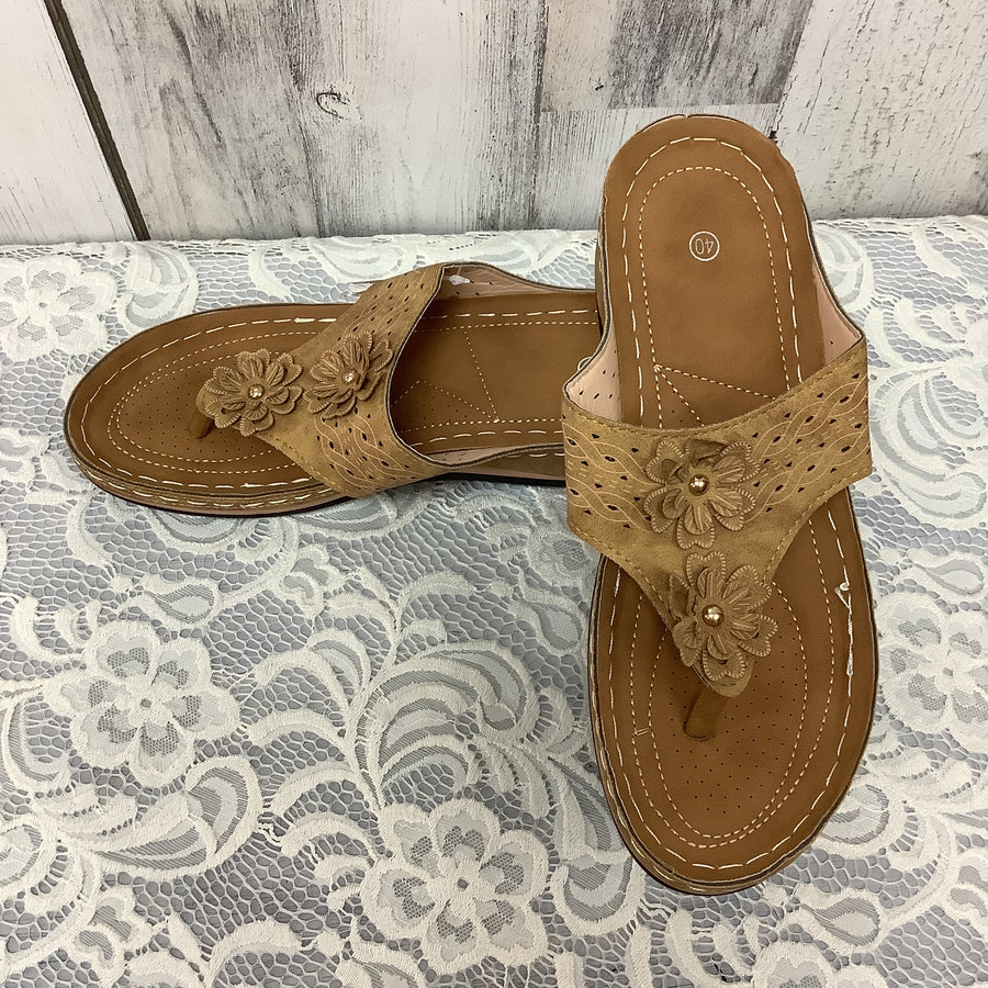 Unknown Size 9.5 Sandals