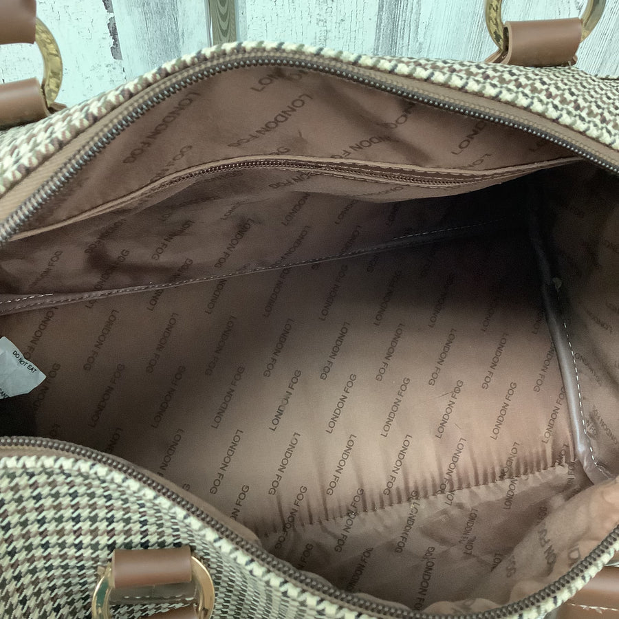 London Fog Size XL Luggage