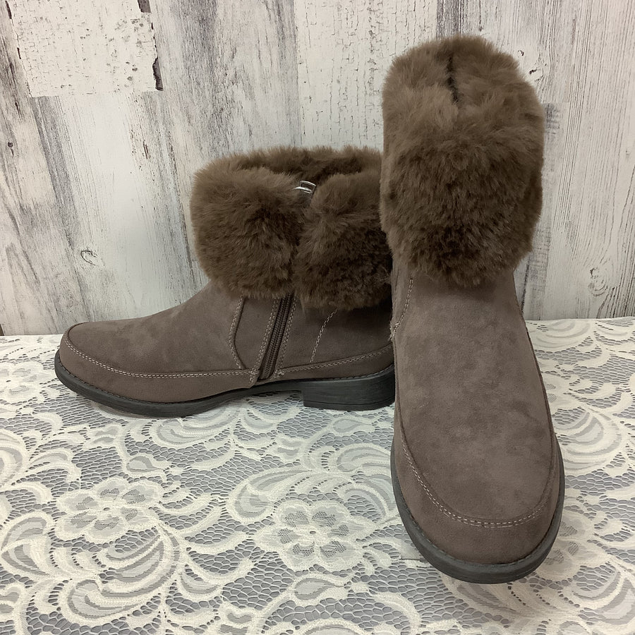 Propel Size 8.5 Boots