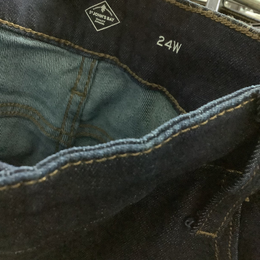 St. John's Bay Size 24 Curvy Capris