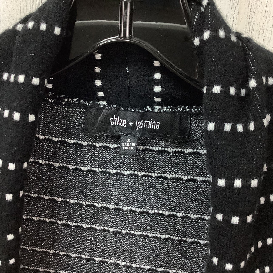 chloe & jasmine Size Small Shrugs & Shawls