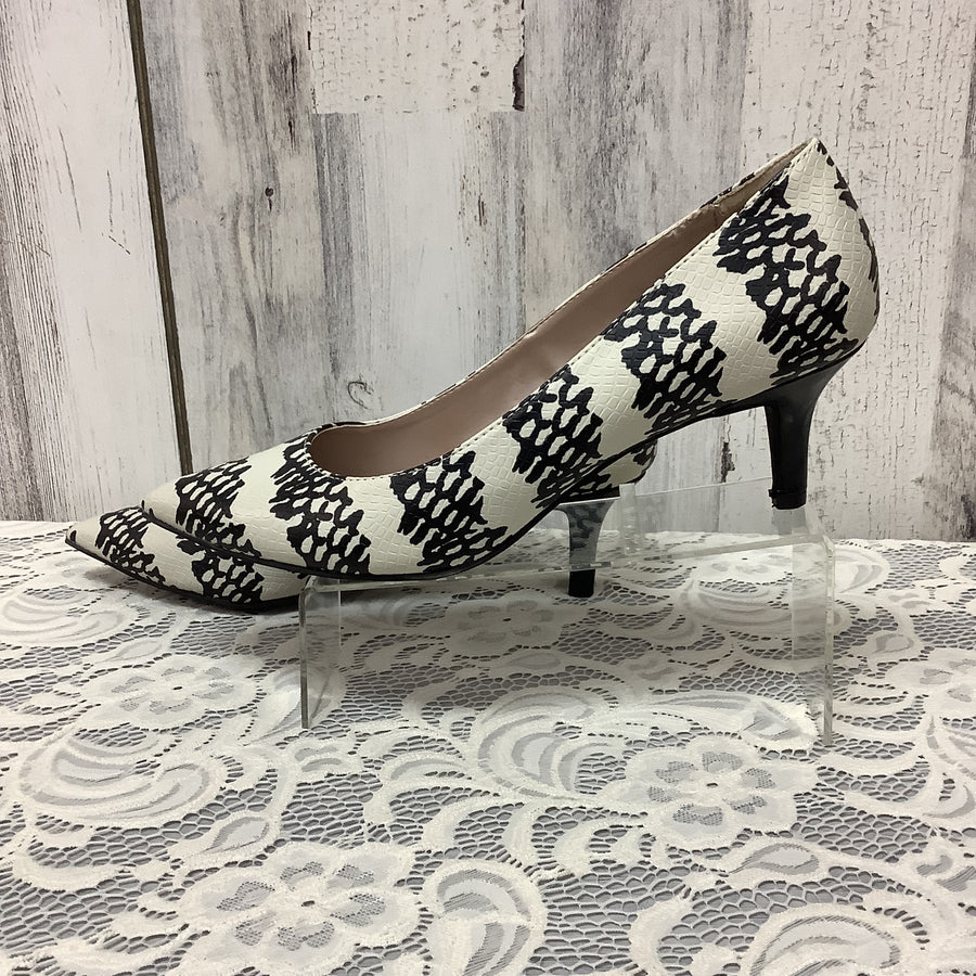 dex flex Size 8.5 Heels