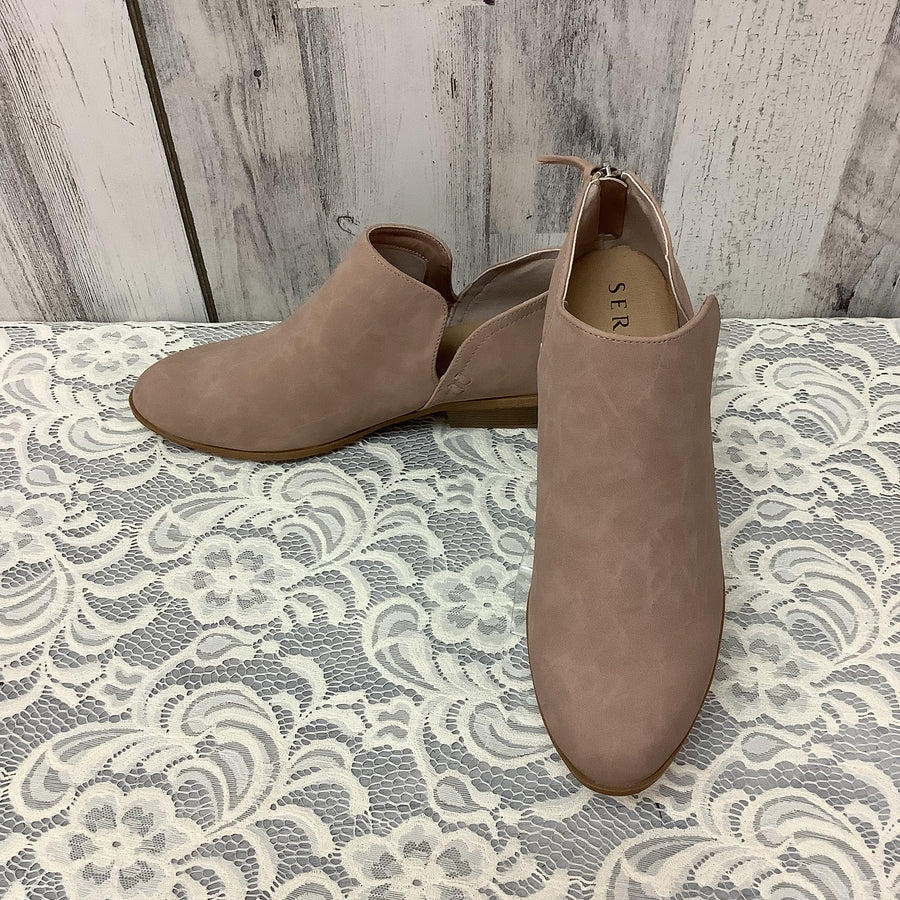 Serra Size 9 Boots