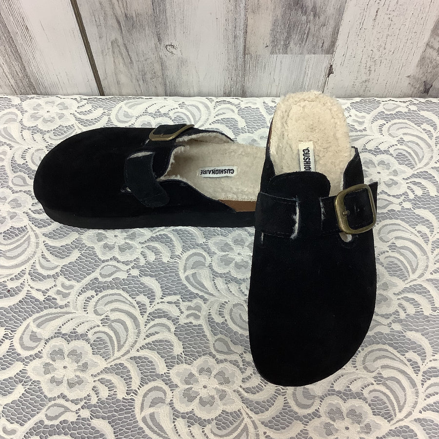 Cushionaire Size 8.5 Platform Clogs