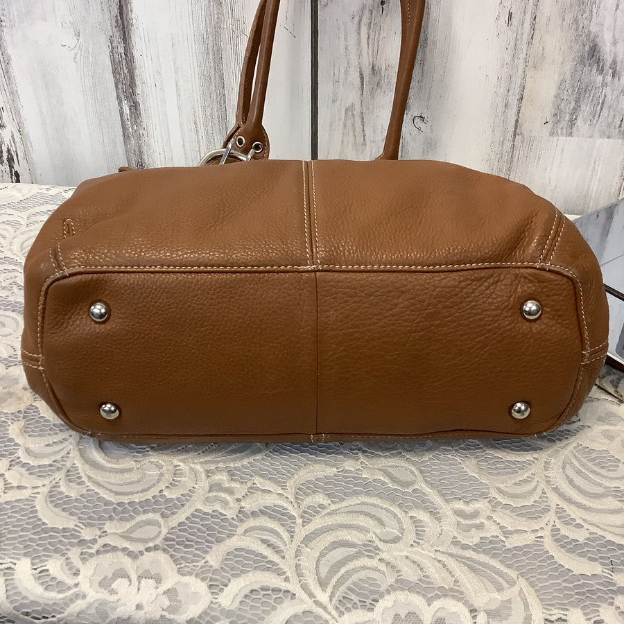 Tignanello Size Med Shoulder Bags