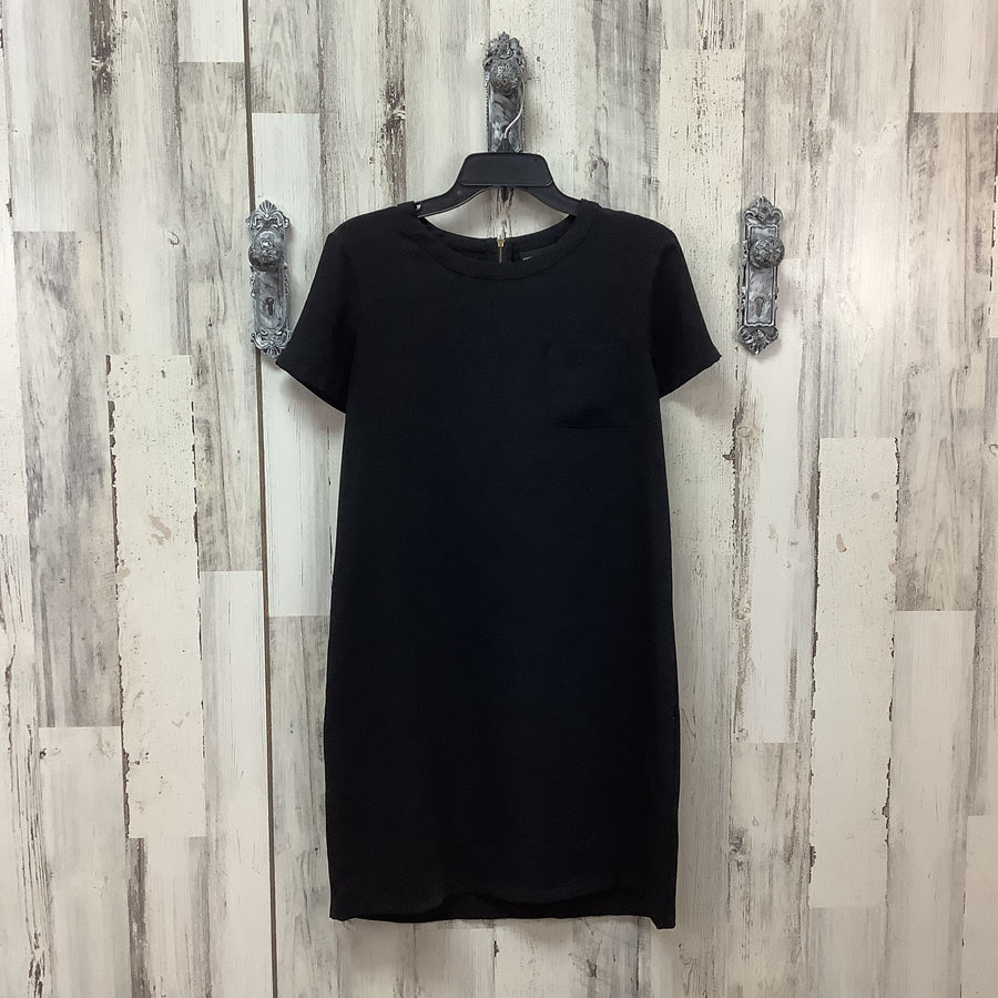 Adrienne Vittadini Size 8 Dress