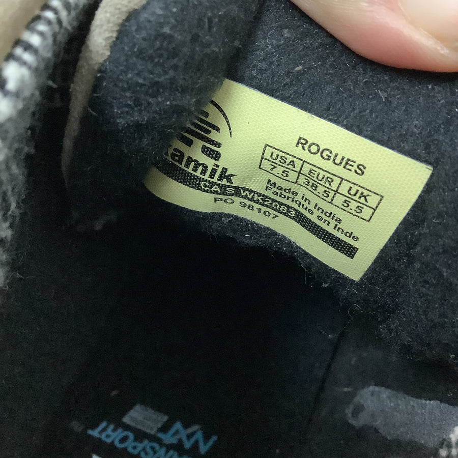 Kamik Size 7.5 Boots